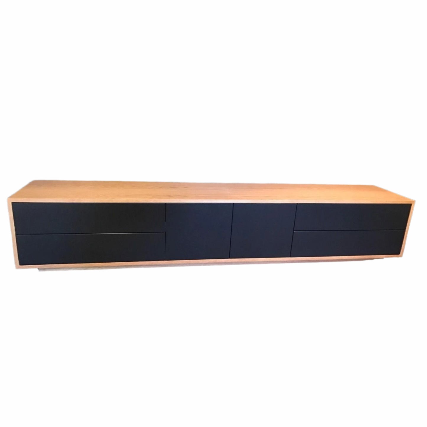 BERLIN SOLID AMERICAN OAK 4 DRAWER / 2 DOOR TV ENTERTAINMENT UNIT - MyChocolateWood
