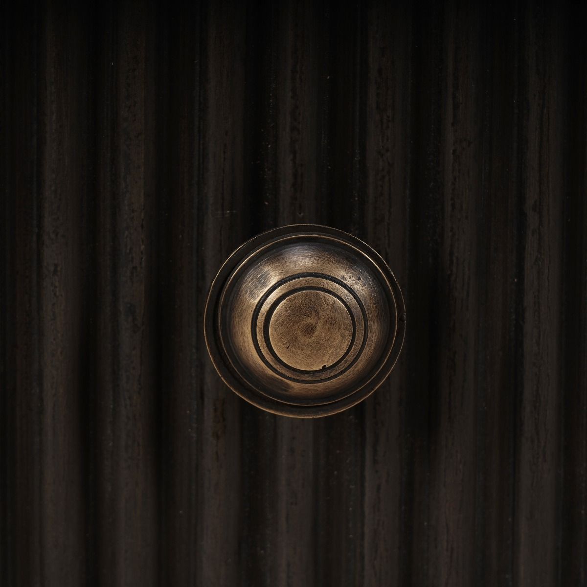 SABRAN MAHOGANY OVAL 3-DRAWER BEDSIDE TABLE NIGHTSTAND GREY OAK