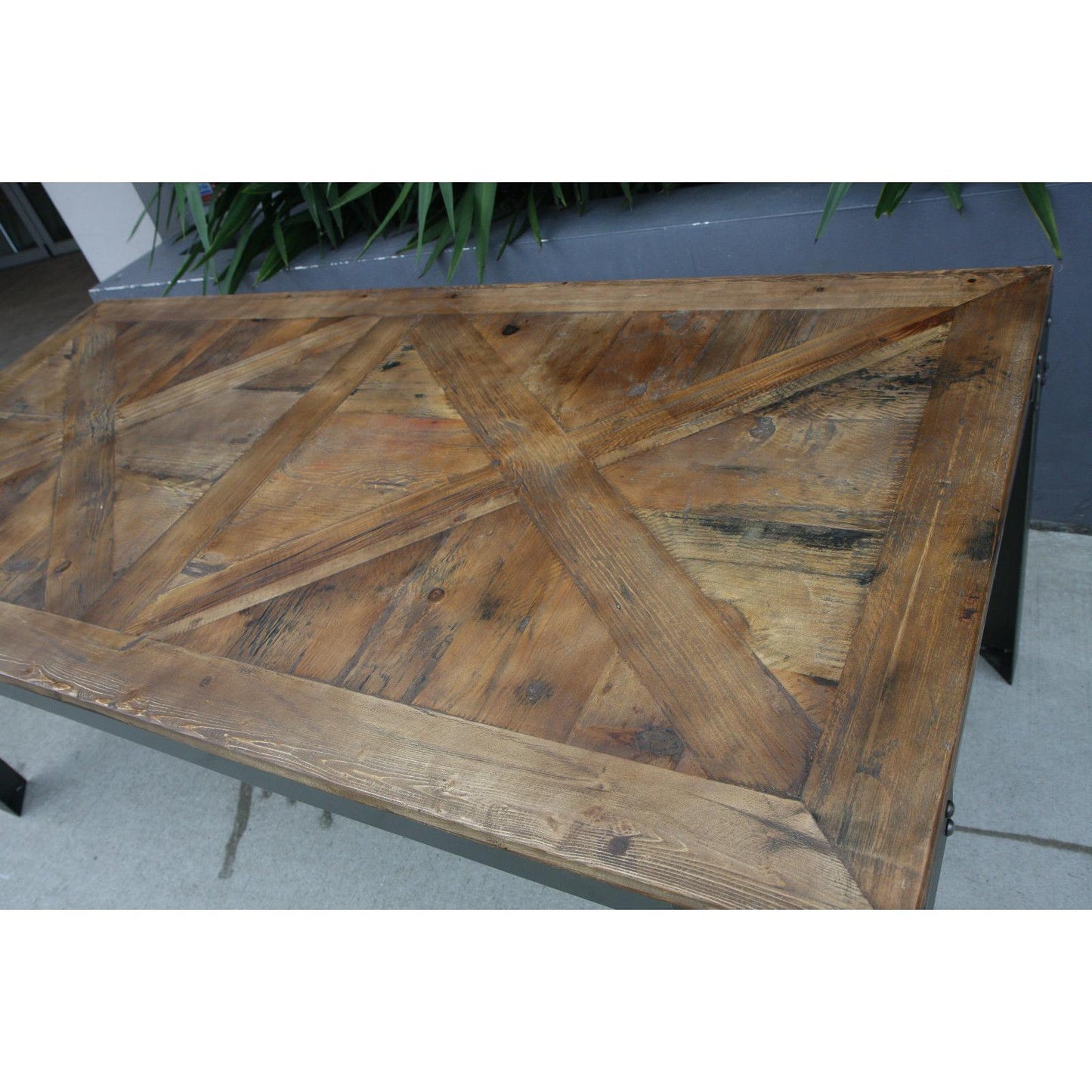 NEW RECYCLED OREGON Table Bench Setting