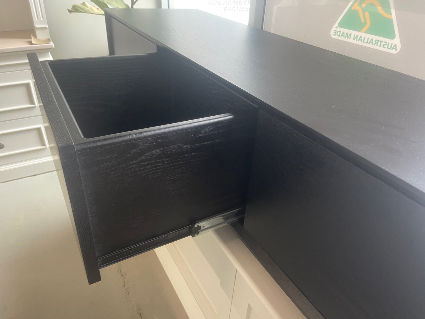 VALERIE 4 DRAWERS PUSH TO OPEN AMERICAN OAK ETU BLACK - FLOOR STOCK CLEARANCE