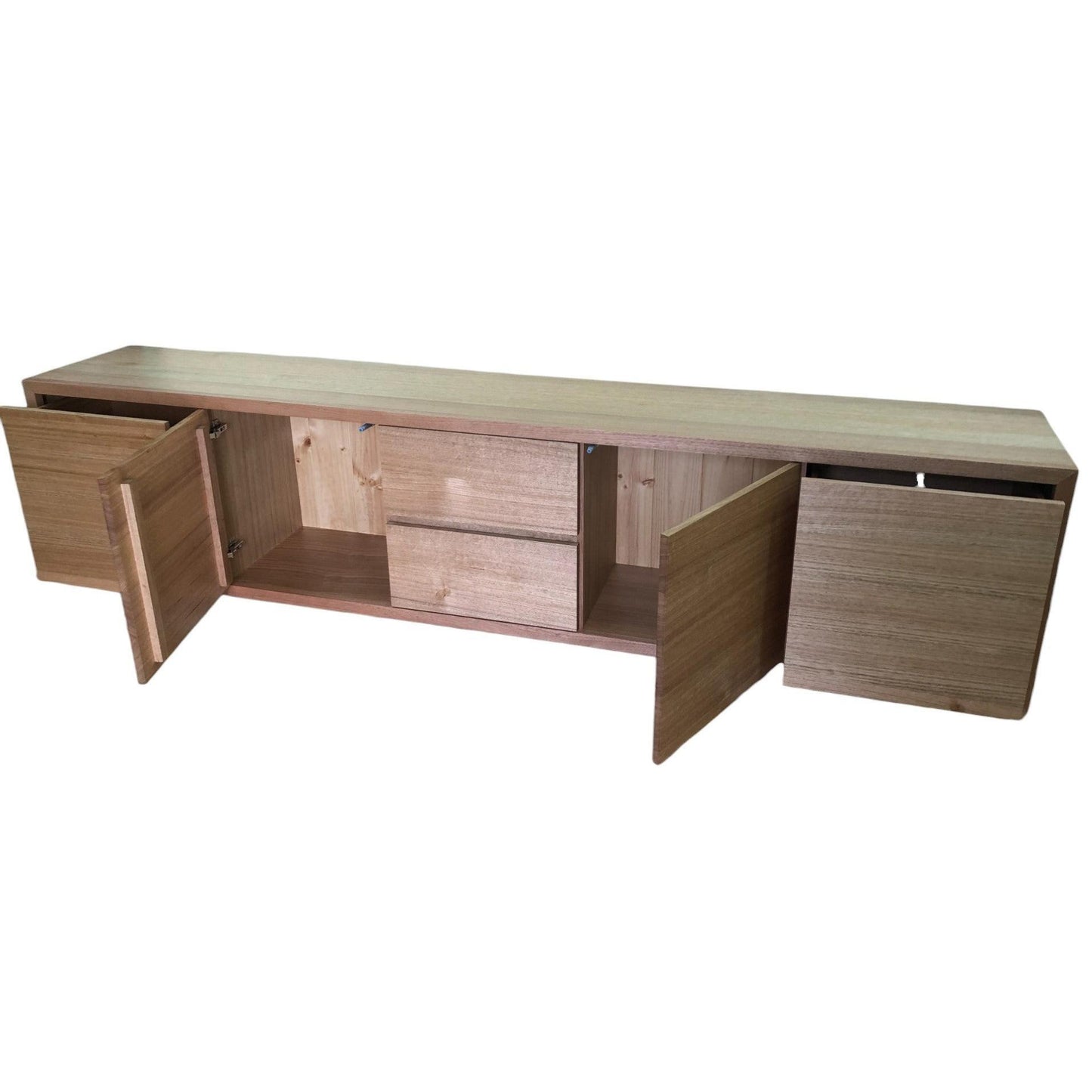 KAMILA AUSTRALIAN MADE TASSIE OAK TV /ENTERTAINMENT UNIT WITH 2 DOORS & 2 LARGE DRAWERS & 2 SMALLER DRAWRS IN THE MIDDLE