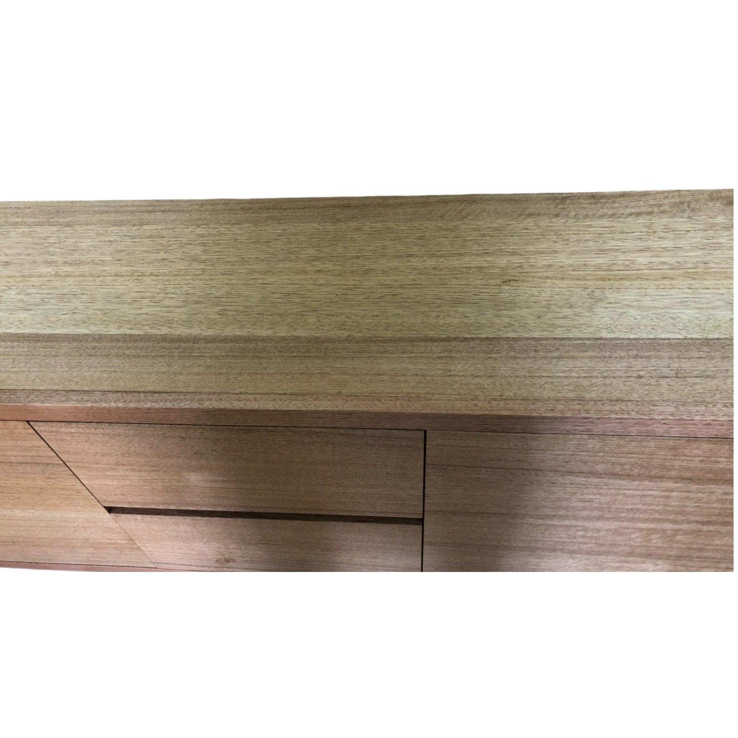 KAMILA AUSTRALIAN MADE TASSIE OAK TV /ENTERTAINMENT UNIT WITH 2 DOORS & 2 LARGE DRAWERS & 2 SMALLER DRAWRS IN THE MIDDLE