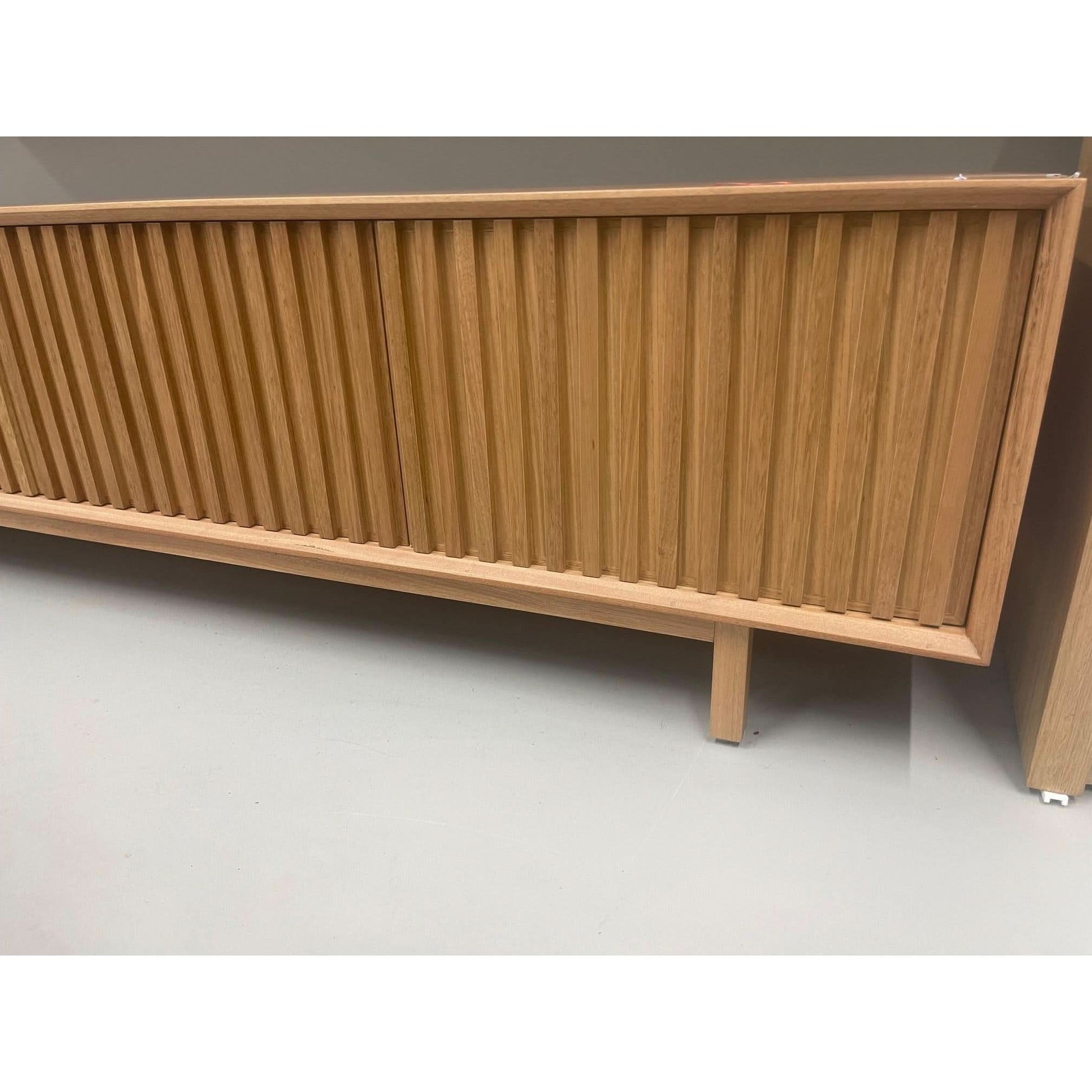 MUNGEE BLACKBUTT TV/ENTERTAINMENT UNIT 4 DOORS - FLOOR STOCK CLEARANCE - MyChocolateWood