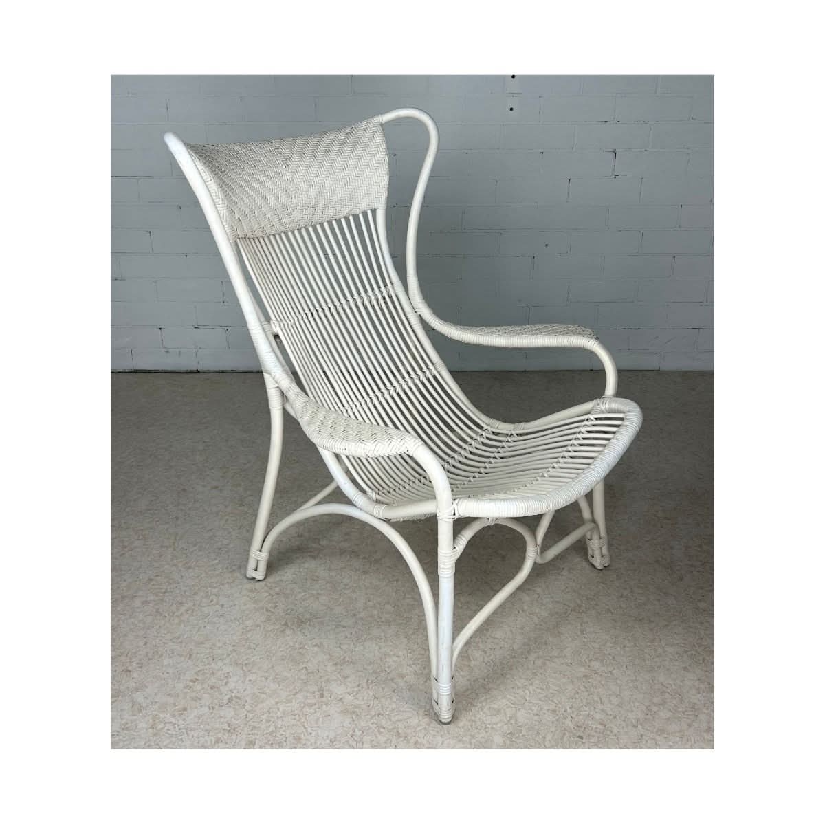 ORTIS  SOLID WHITE RATTAN LIVING CHAIR  VERANDAH CHAIR LOUNGE CHAIR ACCENT CHAIR/ ARMCHAIR /EASY CHAIR - MyChocolateWood