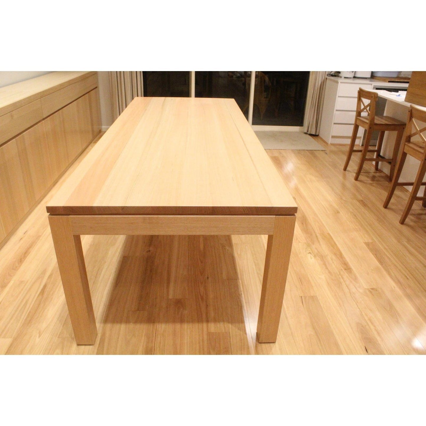 BORA DINING TABLE 1500/900 - SOLID TASSIE OAK HARDWOOD TIMBER