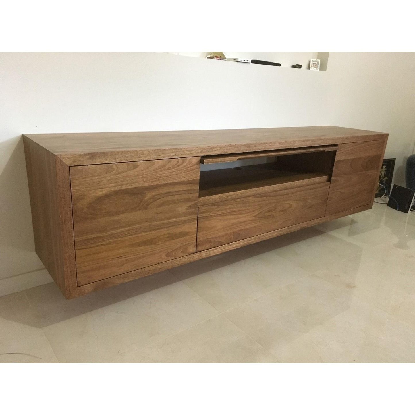 KADRI TASSIE OAK TIMBER WALL MOUNTED TV /ENTERTAINMENT UNIT WITH 2 DOORS & 1 TUCKIN & 1 DROP DOWN