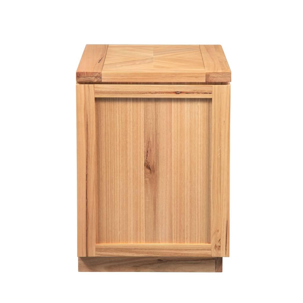 VALANCE TASSIE OAK BEDSIDE TABLE IN NATURAL - FLOOR STOCK CLEARANCE