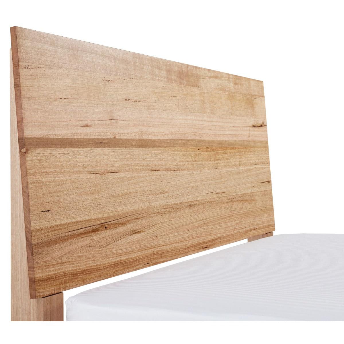 GRANVILLE TASSIE KING SIZE OAK BED
